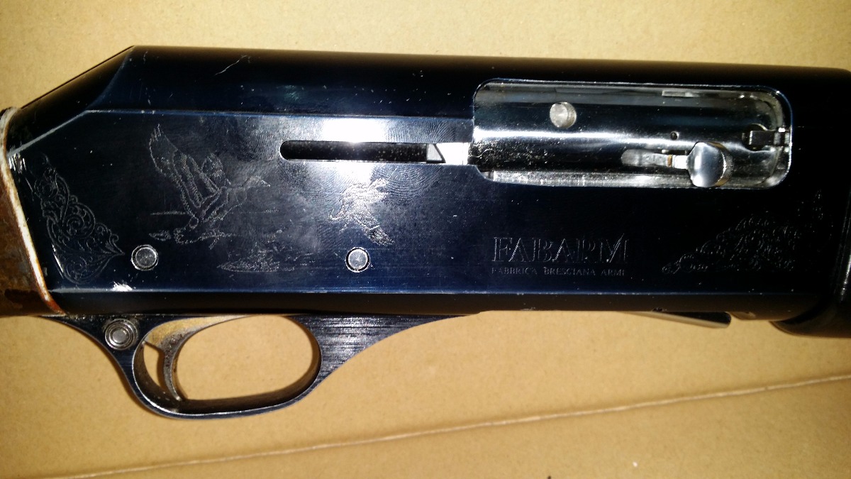 Fabarm calibre 12 con funda y 4 chokes