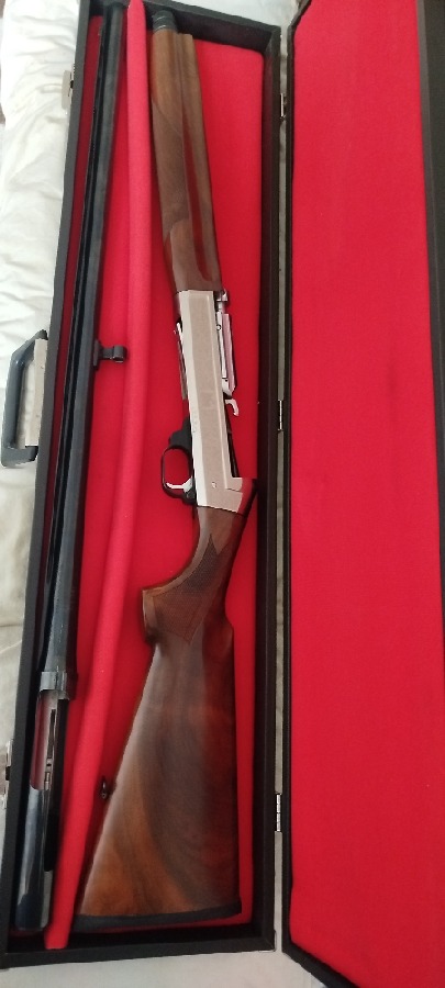 Escopeta Semiautomática Benelli Raffaello SL. Maletín Choques