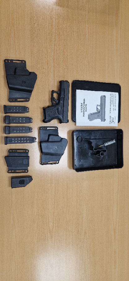 Glock 26 Gen 3 sin uso con accesorios