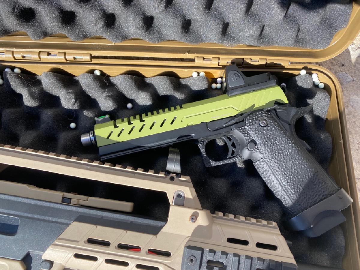 ICS G33 Two-Tone Pro Pack+Pistola vorks Hi-Capa 5.1 Negro