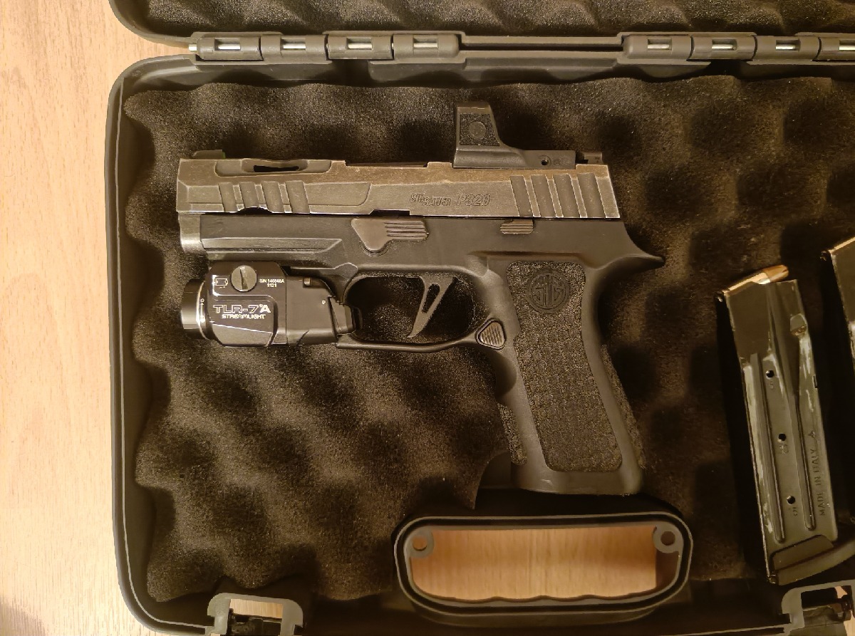 Kit Sig Sauer X Compact Spectre con accesorios