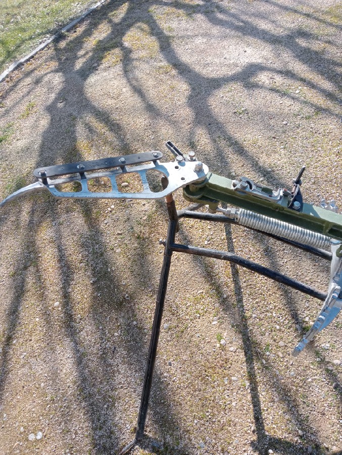 Lanzaplatos Kronson Portátil con Activación