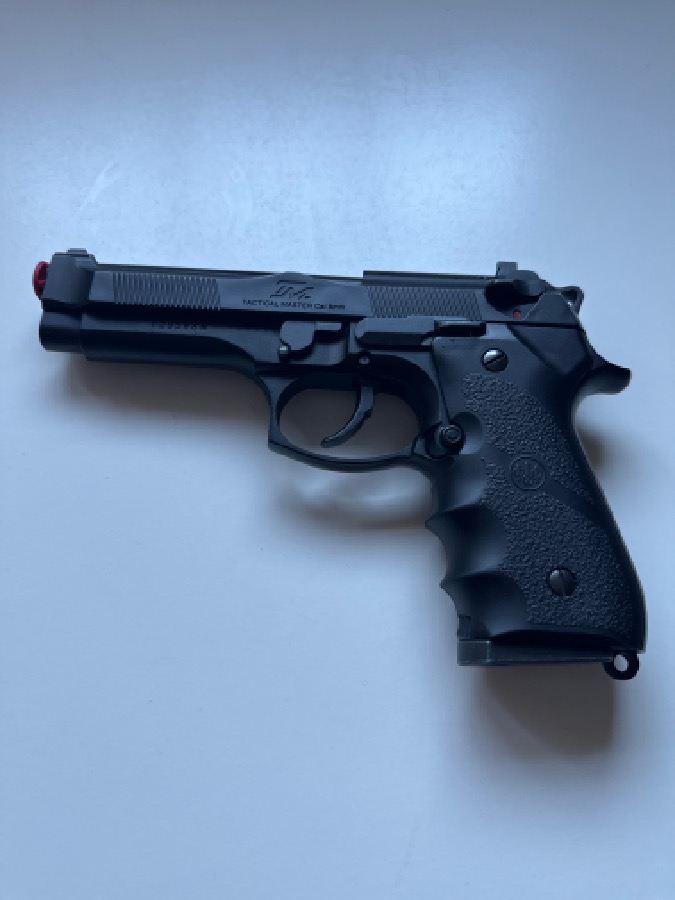 M92F Tokyo Marui Negra