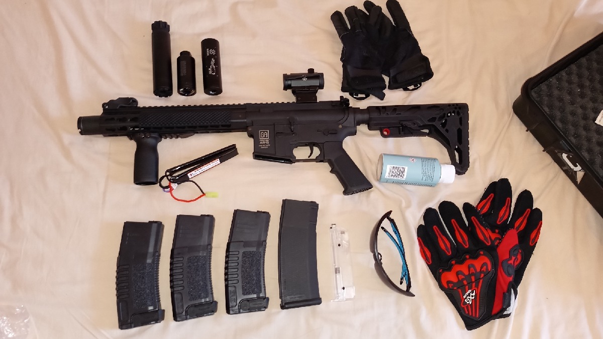 M4 Specna Arms con complementos