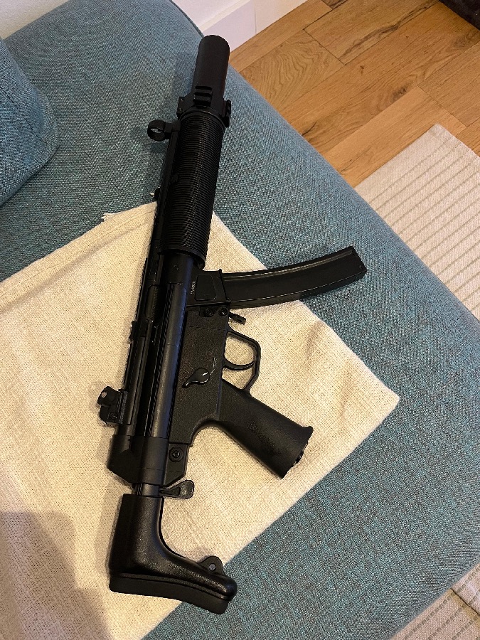 MP5 CM041SD6 de CYMA (airsoft)