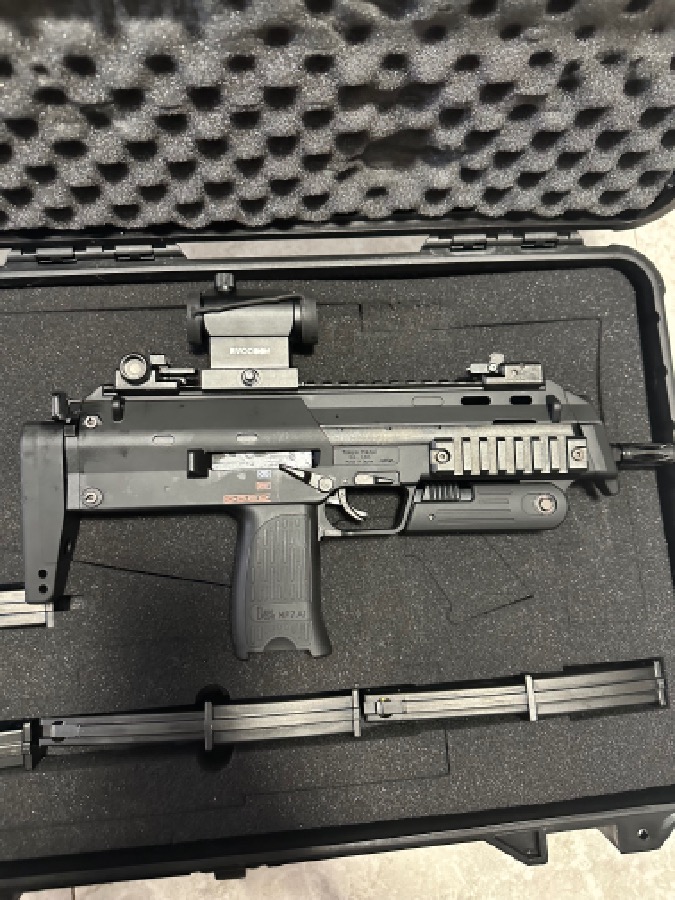 MP7 Tokyo Marui Negro