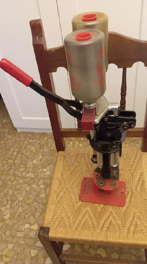 Máquina para cargar cartuchos