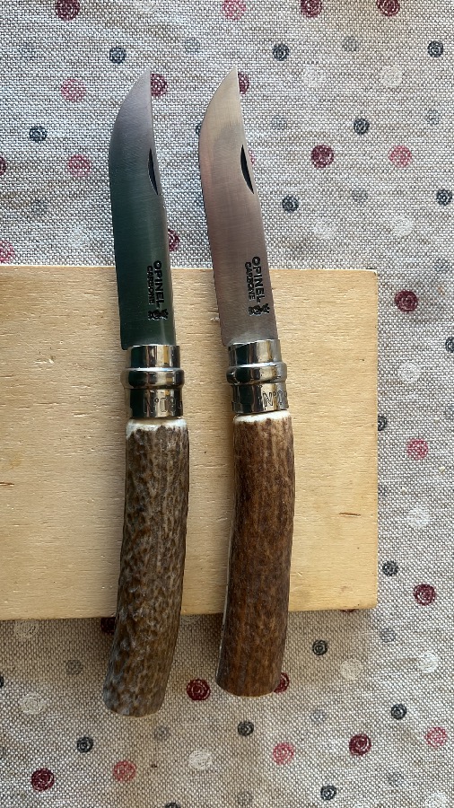 Navajas de ciervo y corzo