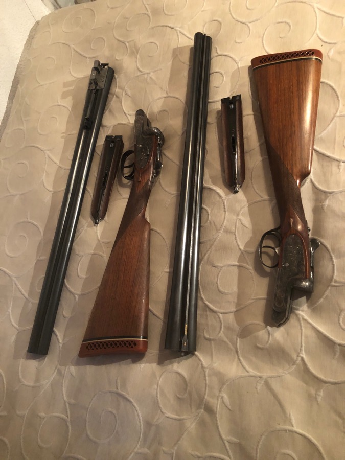 PAREJA DE ESCOPETAS AYA