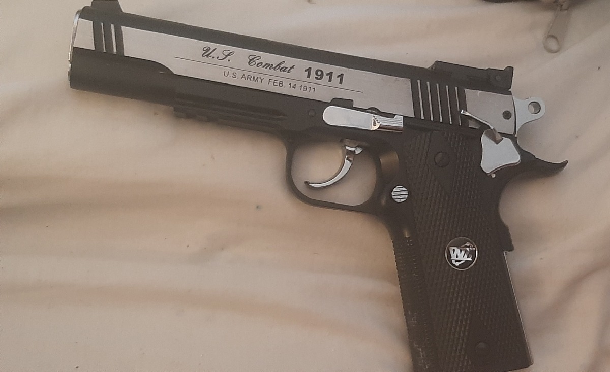 Pistola Colt