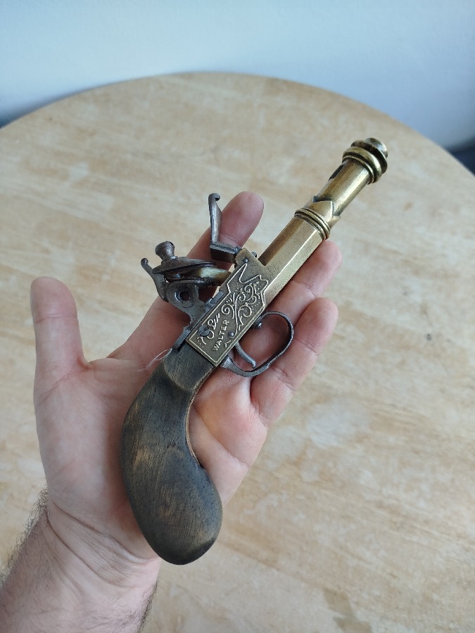 Pistola antigua 1790