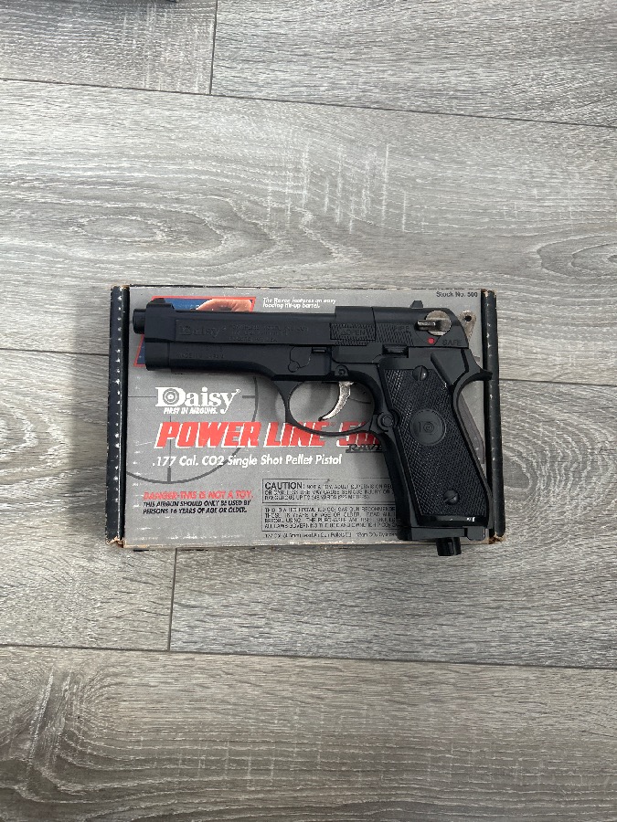 Pistola de Aire Comprimido Daisy PowerLine 500 Raven - Cal .177