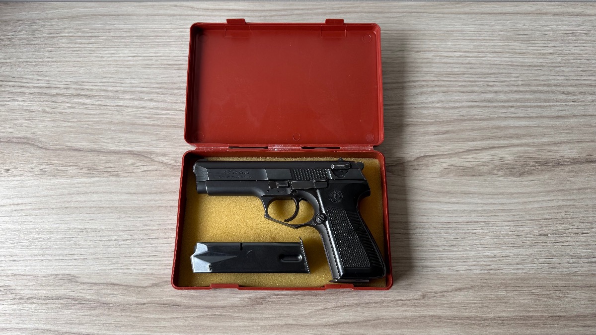 Pistola Llama M-82 9mm PB