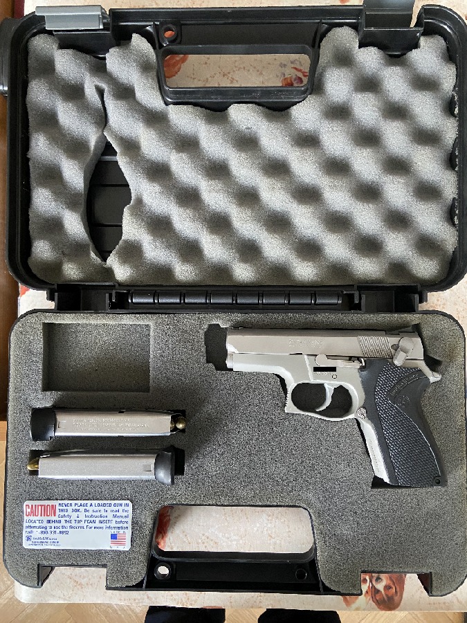 Smith & Wesson 6906