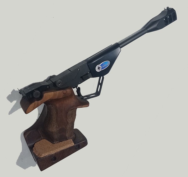Pistola TAU Brno 7 para Competición 10 Metros en Galería
