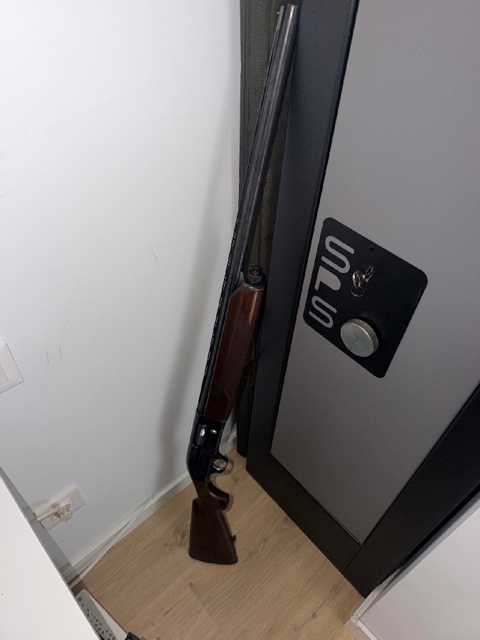 Escopeta Repetidora Beretta 301