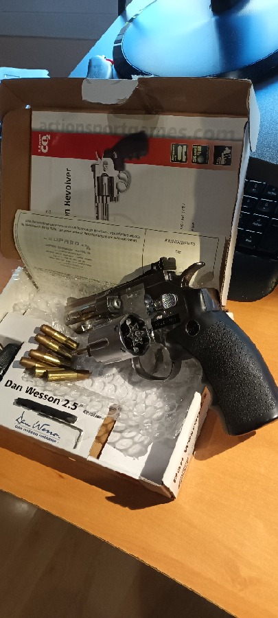 Revólver Dan Wesson 2.5", Silver