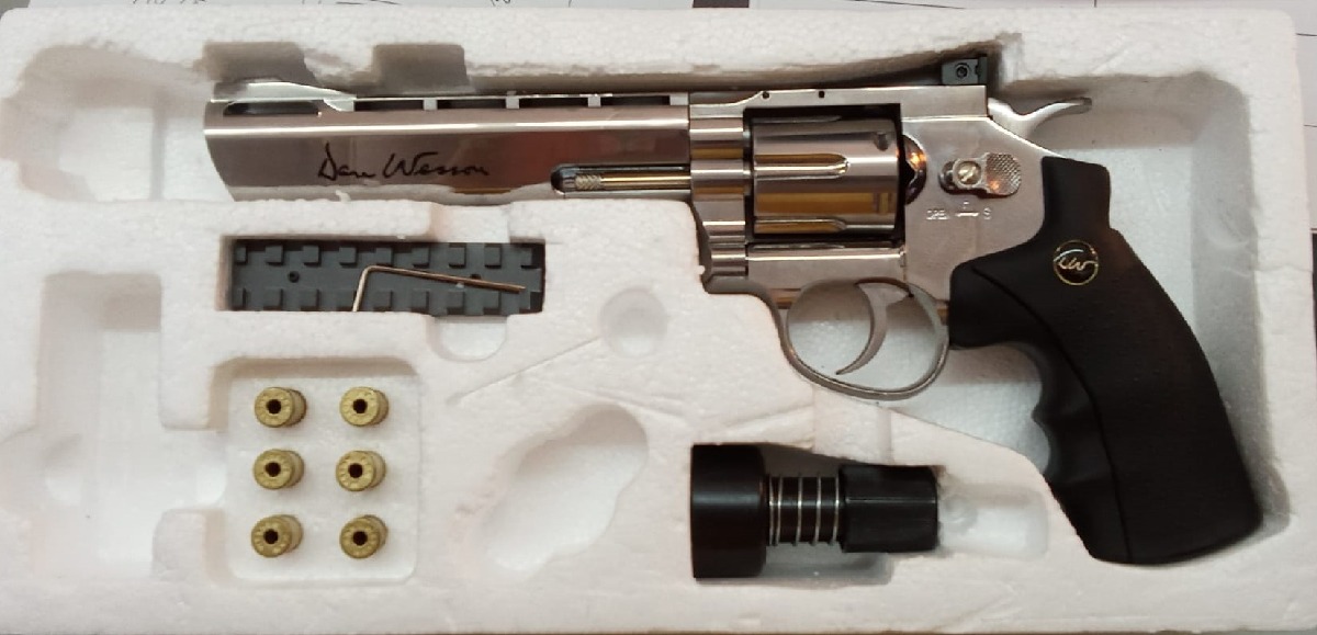 Revolver Dan Wesson 4.5 CO2
