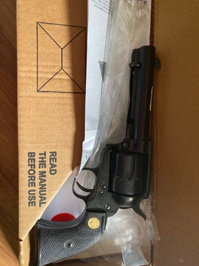 Revolver Chiappa 22LR sin estrenar