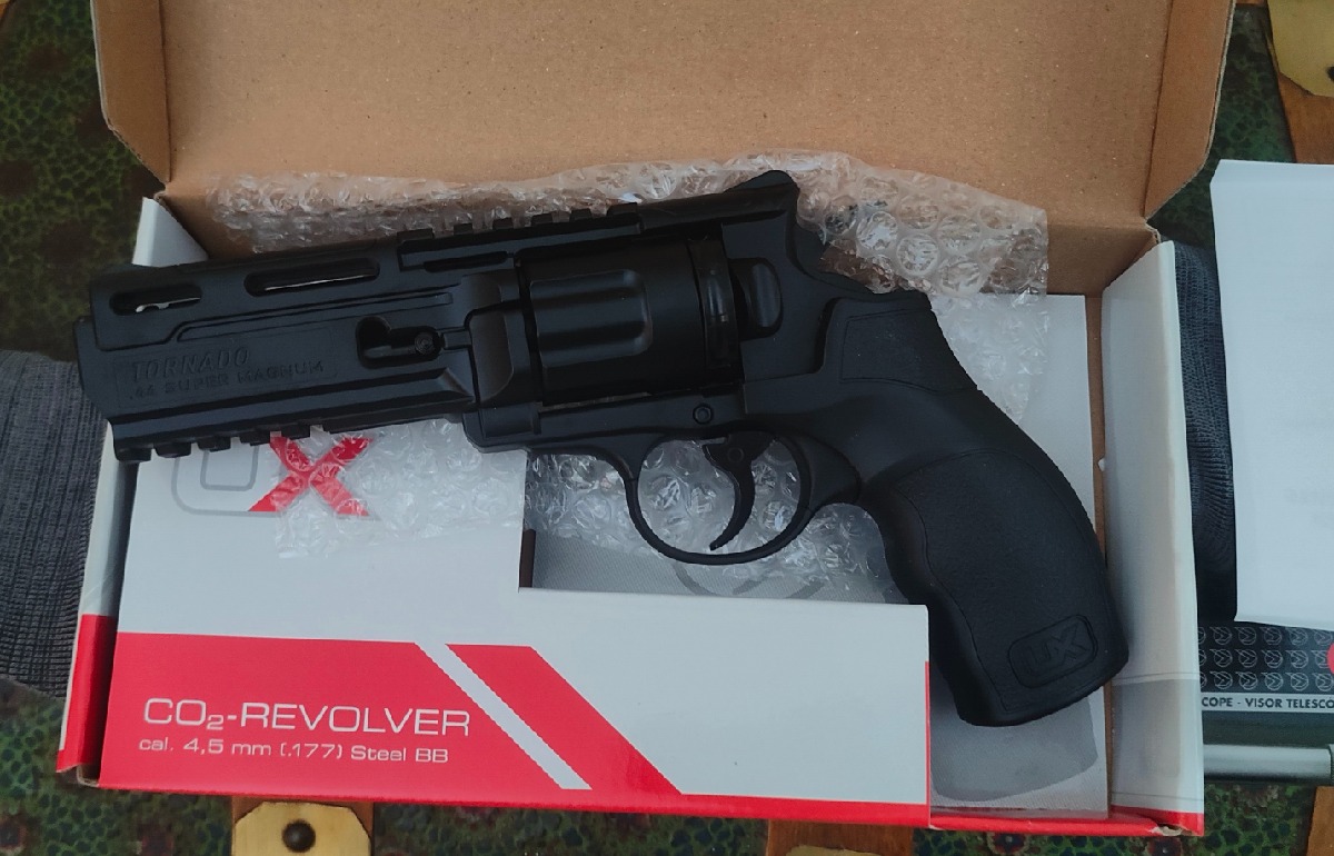Revolver Umarex UX Tornado