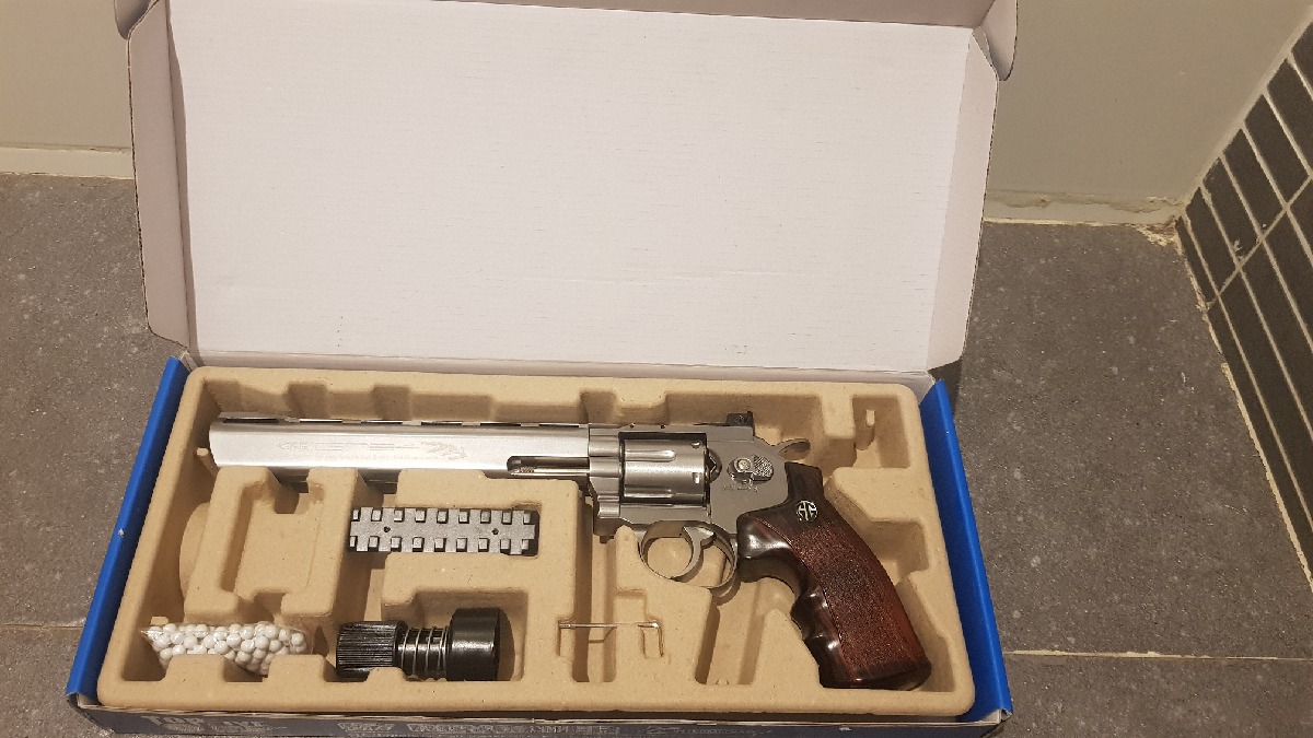 Revolver G7 con capsulas de gas