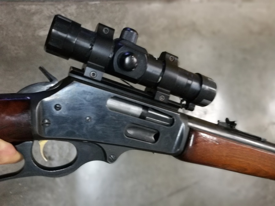 Marlin con visor Tasco de punto rojo