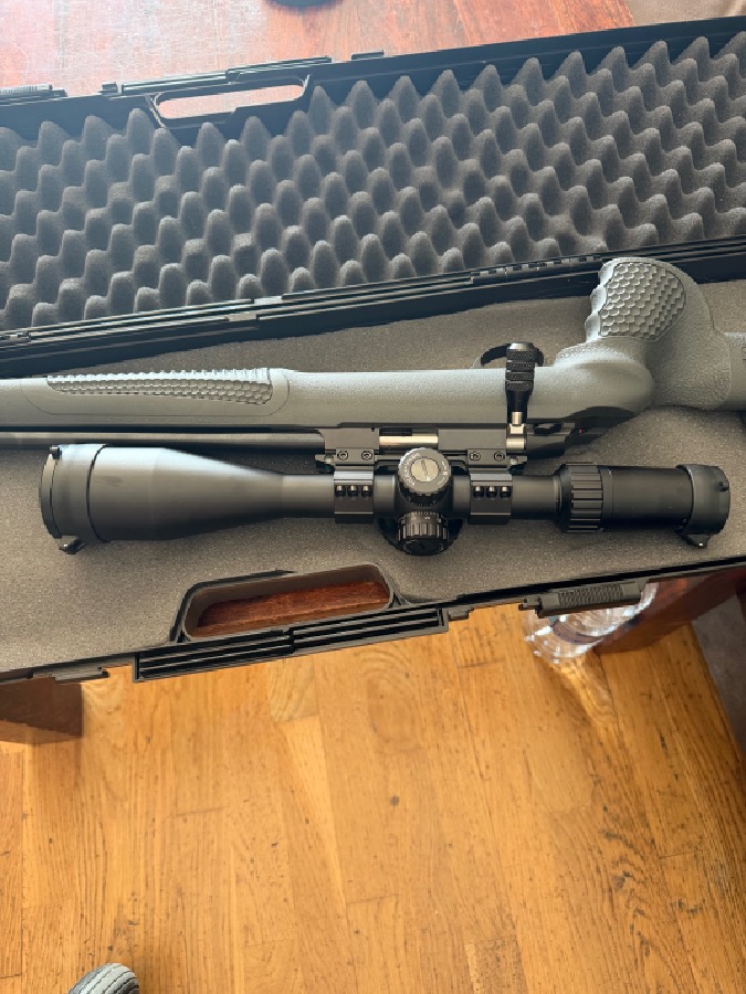 Rifle Tikka T3 17 HMR con Culata GRS