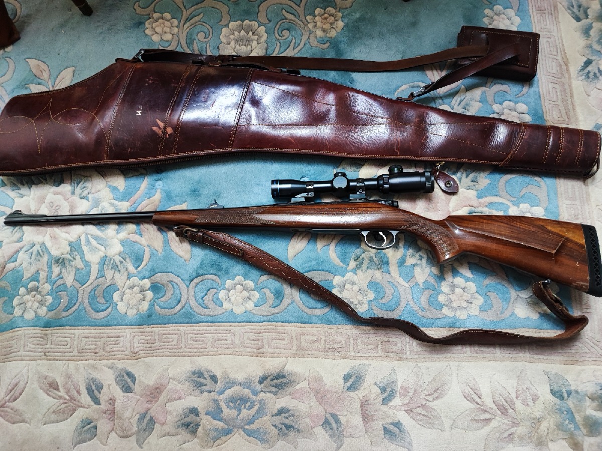 Rifle CZ 550 calibre 30-06 Visor HAKKO 1.5 x 8 x 32