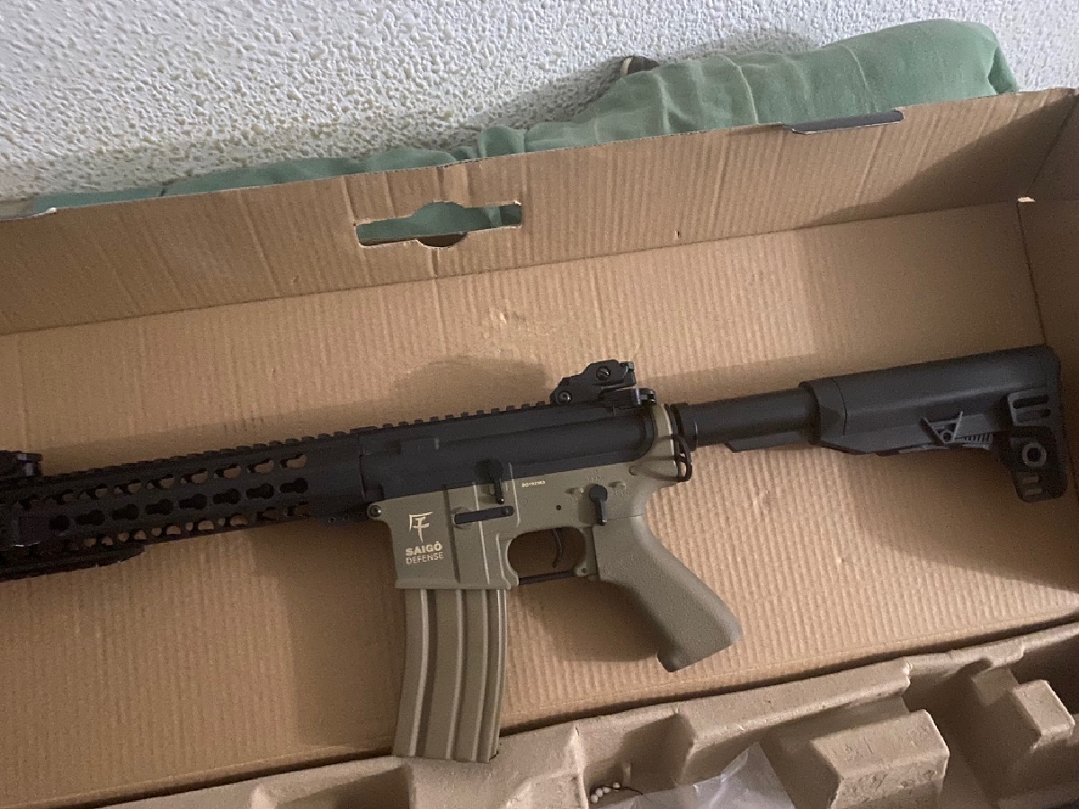 Saigo AEG Defense M4 TAN