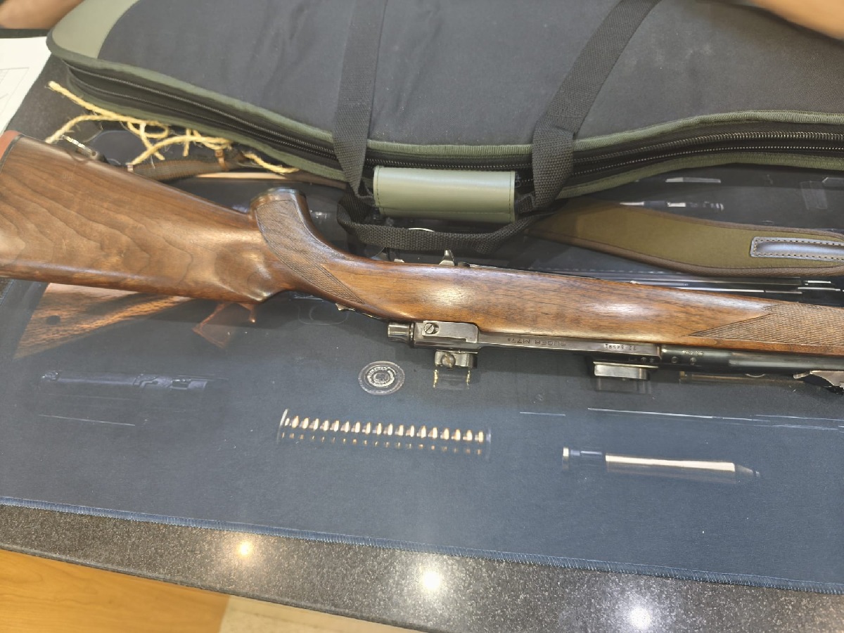 Se vende rifle Ruger M77