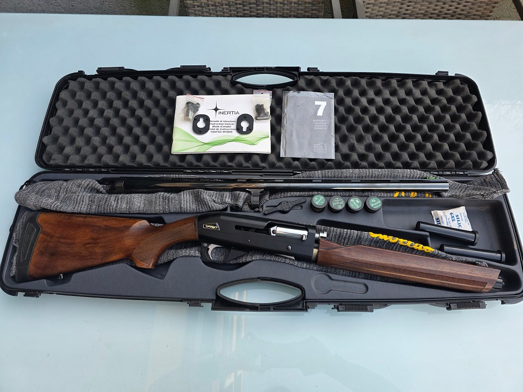 Escopeta Semiautomática Franchi Fast Cal. 12 66cm con 5+2 Polichokes