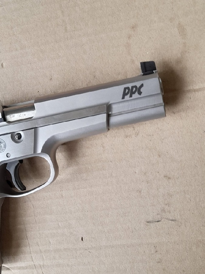 Smith & Wesson 5906 PPC 5 pulgadas