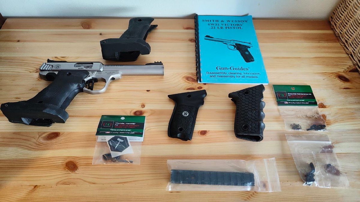 Smith & Wesson Victory 22