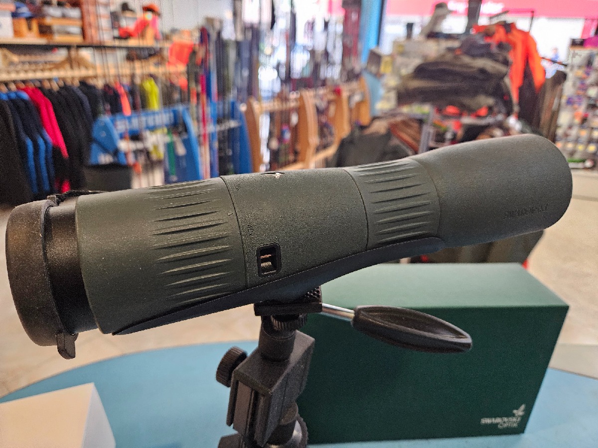 Swarovski stc 17-40x56