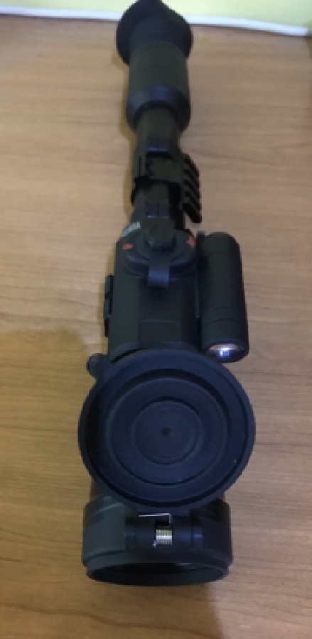 Visor nocturno Yukon Pothon